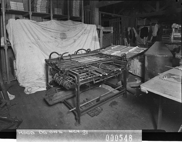 A printing press (copy from French newspaper, for Mr Saurdin). Print Shop Business Operations for New York Buyer Jobs